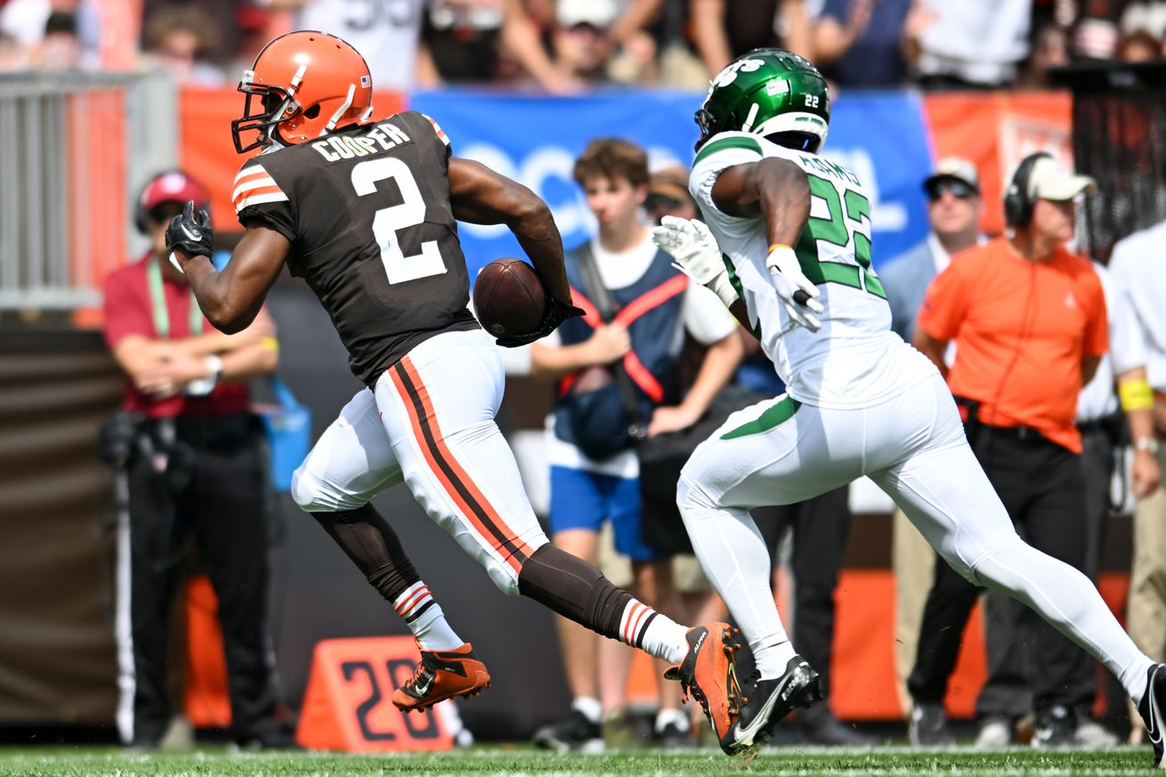 New York Jets v Cleveland Browns